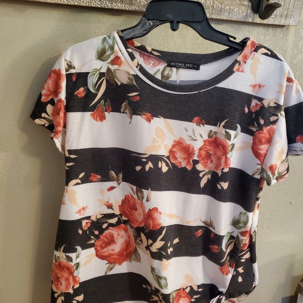 ACTiNG PRO White & Charcoal Striped Blouse, MEDIUM